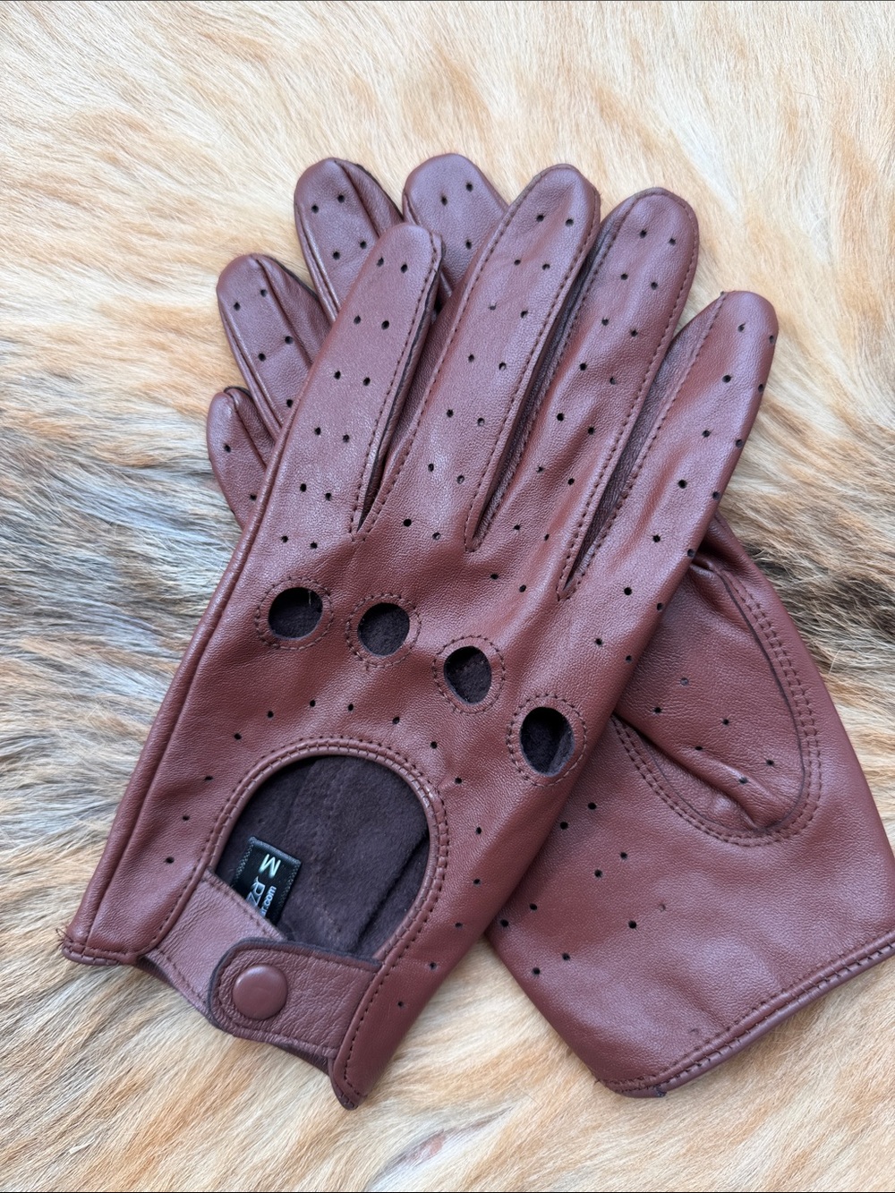 Brown Leather Driving Gloves - Women’s Medium (approx size 7)